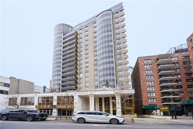 Beach Condo For Sale in Flushing, New York