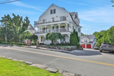 Beach Condo For Sale in New Rochelle, New York