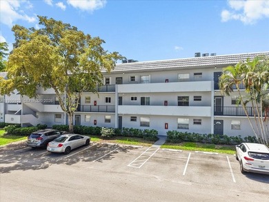 Beach Condo For Sale in Tamarac, Florida