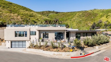 Beach Home For Sale in Pacific Palisades, California
