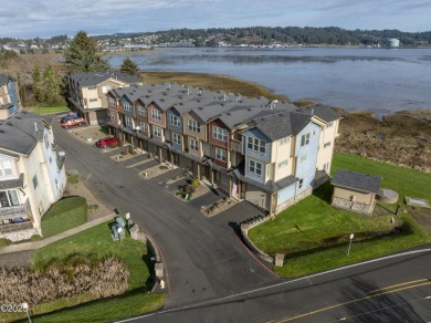 Beach Townhome/Townhouse For Sale in Newport, Oregon